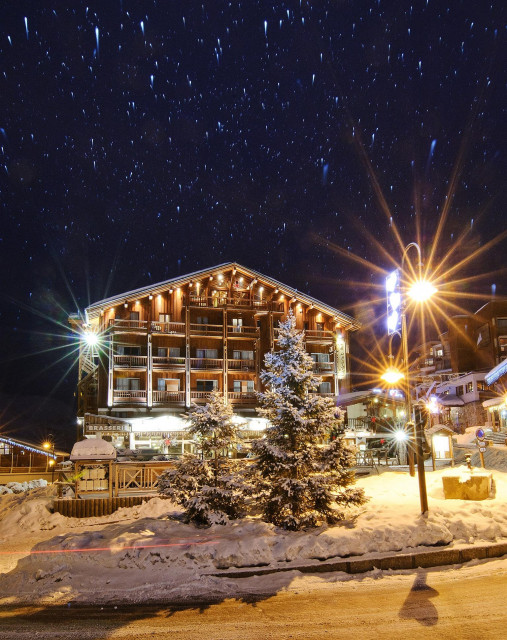 Vue de nuit Hôtel le refuge