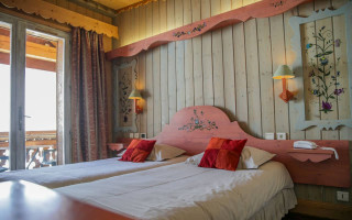 Sud-Package 7 days in half board + 6 days ski pass 2 People Sud-Package 7 days in half board + 6 days ski pass 2 People