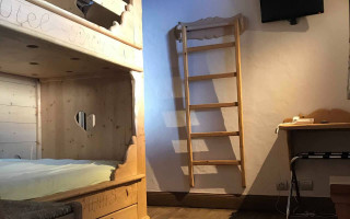 Room 130368-341391 Room 130368-341391