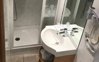 Room 130368-356665 Room 130368-356665