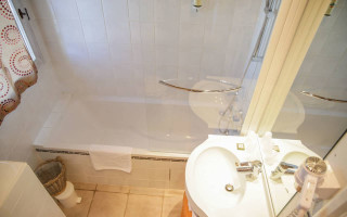 Room 136120-357601 Room 136120-357601