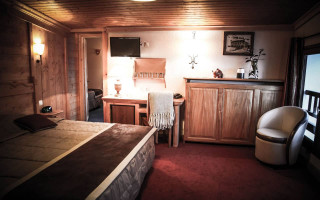 Room 87791-247058 Room 87791-247058