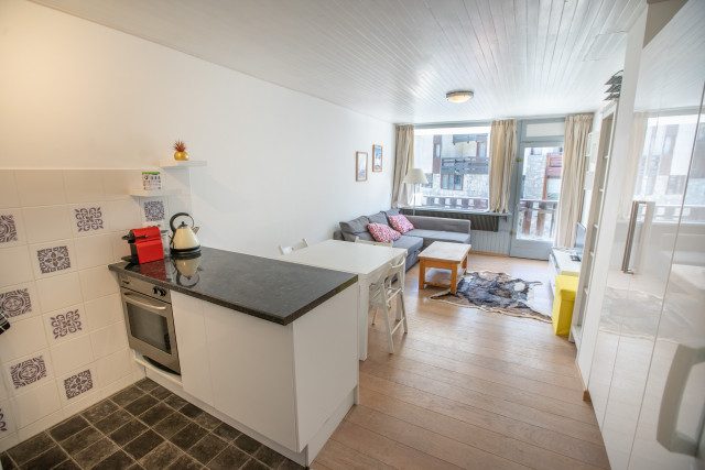 Vue salon depuis entrée