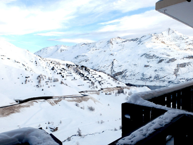 VUE SUR LA MONTAGNE ENEIGEE