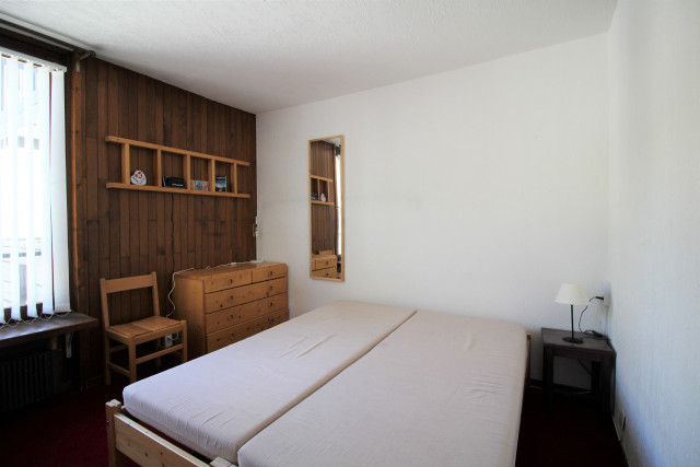 _lv_images__lot_0000000063_04_13160894