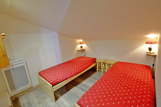 _lv_images__lot_0000000065_05_13160780