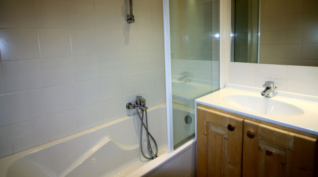 _lv_images__lot_0000000112_11_13200344