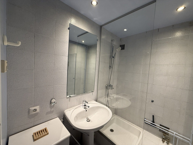 _lv_images__lot_0000000117_12_14414264