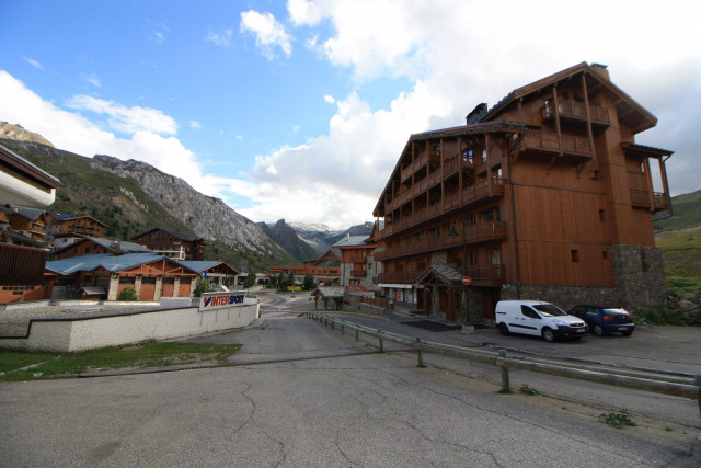 _lv_images__lot_0000000118_13_15384570