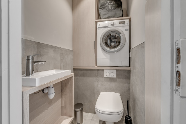 _lv_images__lot_0000000121_15_14415535