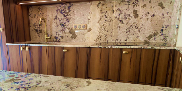 _lv_images__lot_0000000178_03_13161759