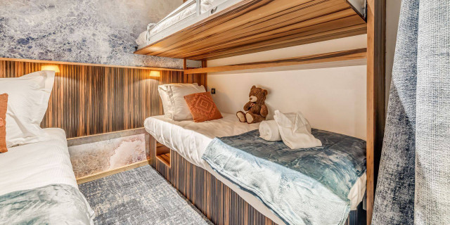 _lv_images__lot_0000000178_09_13831334