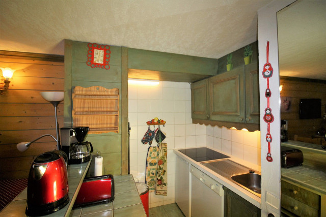 _lv_images__lot_0000000183_03_13832738