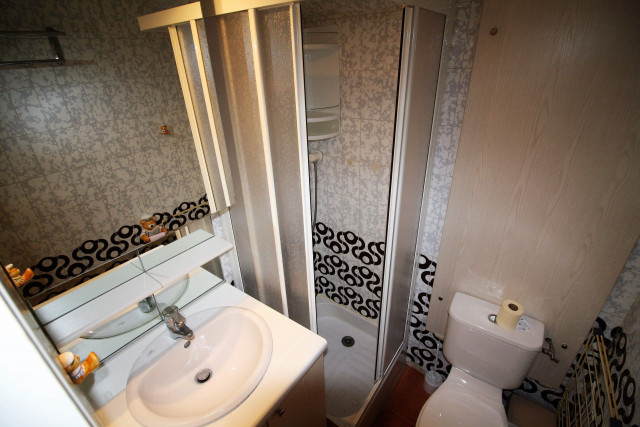 _lv_images__lot_0000000187_08_14029945