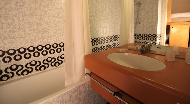 _lv_images__lot_0000000191_09_13452945