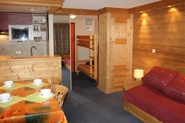 _lv_images__lot_0000000196_01_13499954