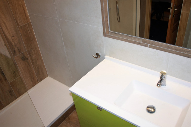 _lv_images__lot_0000000196_07_14416585