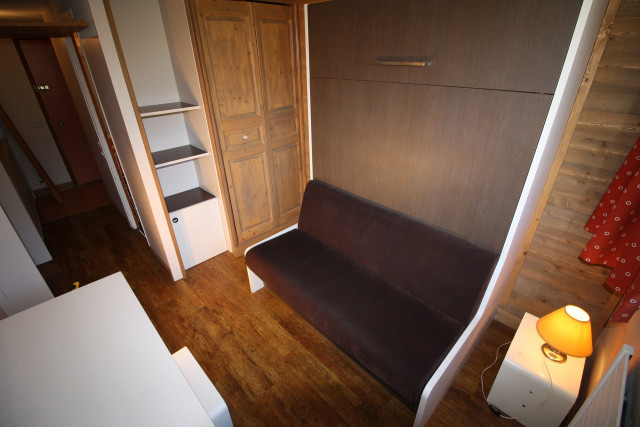 _lv_images__lot_0000000199_05_13933968