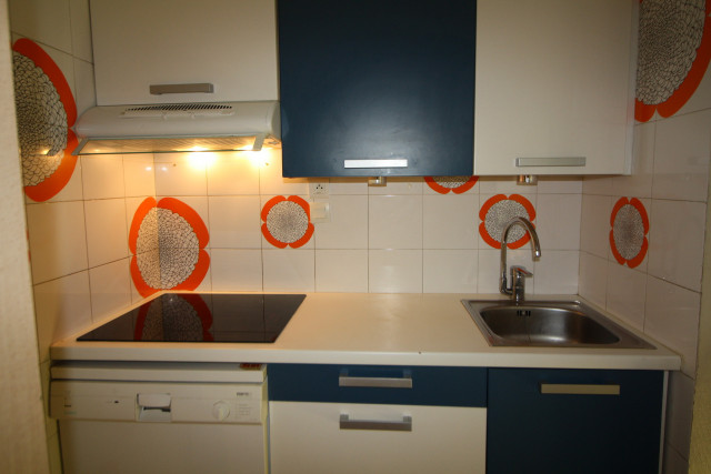 _lv_images__lot_0000000202_07_13584879