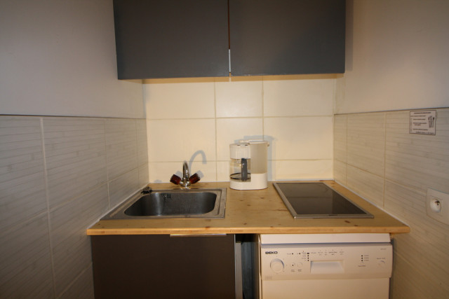 _lv_images__lot_0000000204_04_13078869