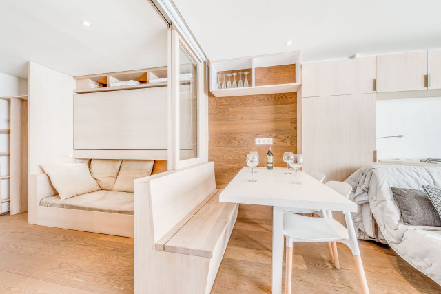 _lv_images__lot_0000000205_03_13162300