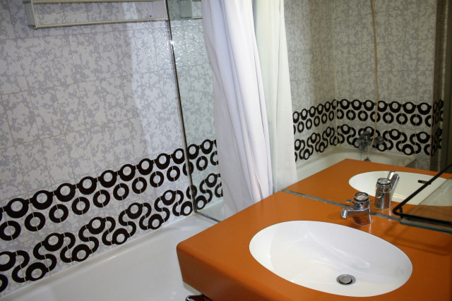 _lv_images__lot_0000000211_05_13078728