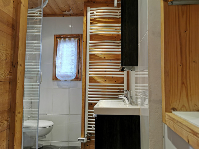 _lv_images__lot_0000000215_08_13160877