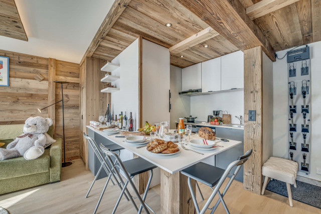 _lv_images__lot_0000000225_02_14415634