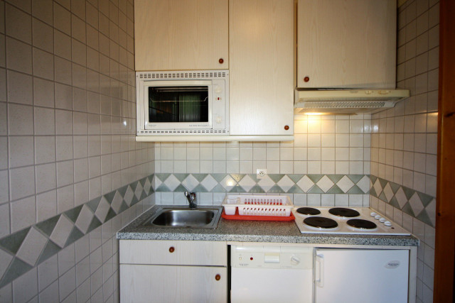 _lv_images__lot_0000000227_04_13575658