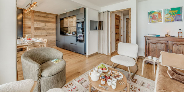 _lv_images__lot_0000000229_03_14230523