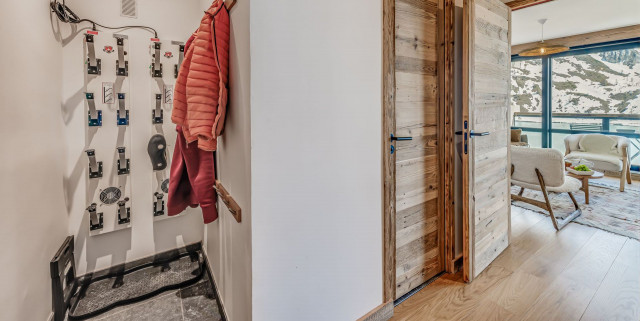 _lv_images__lot_0000000229_10_14368848