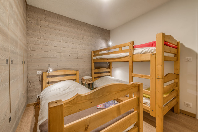 _lv_images__lot_0000000237_07_14416063