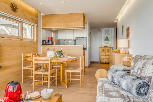 _lv_images__lot_0000000237_09_14369600