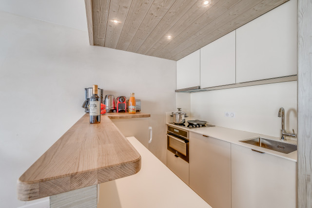 _lv_images__lot_0000000247_12_13583863