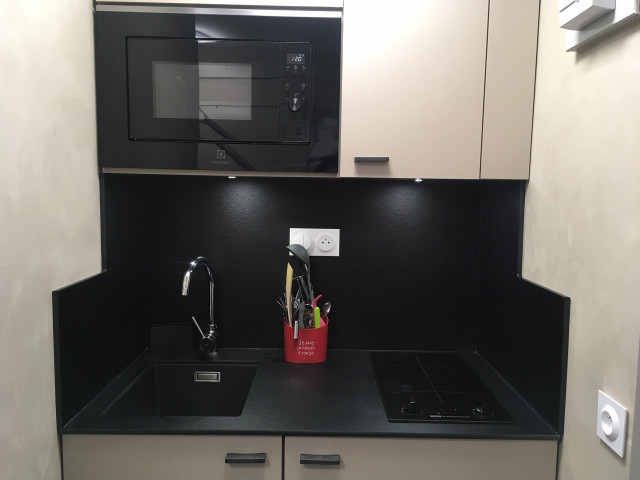 _lv_images__lot_0000000258_04_13163222