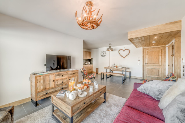 _lv_images__lot_0000000275_04_13077200