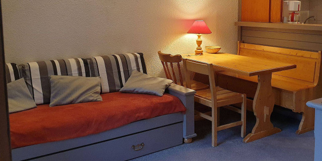 _lv_images__lot_0000000276_13_14231744