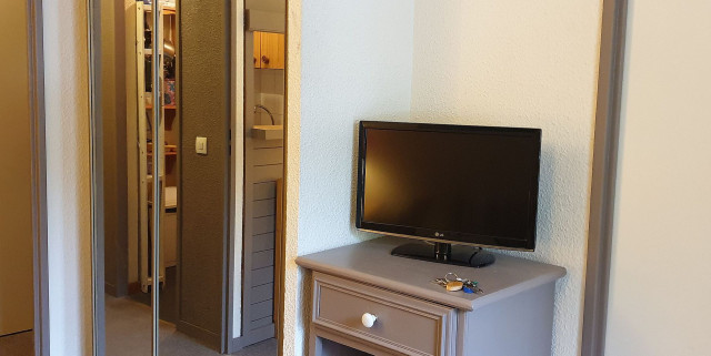 _lv_images__lot_0000000276_16_13832502