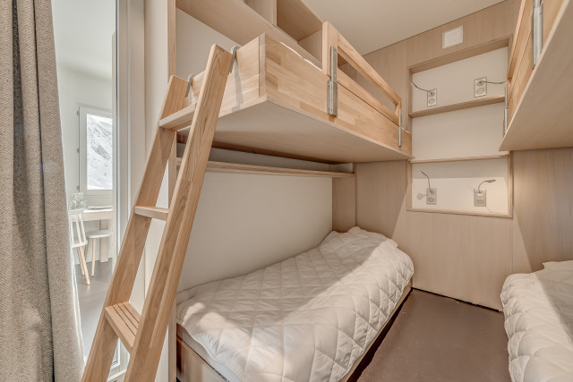 _lv_images__lot_0000000292_11_13831743