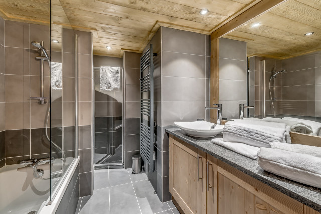 _lv_images__lot_0000000298_11_13077367