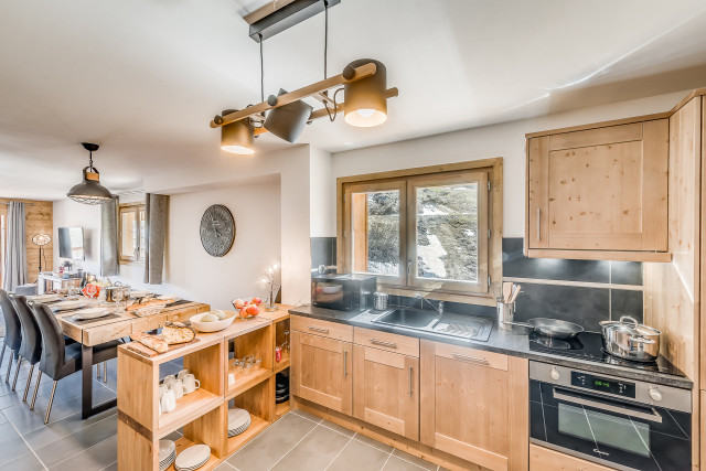 _lv_images__lot_0000000298_16_13831135