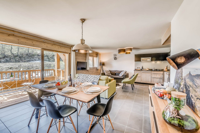 _lv_images__lot_0000000299_13_13077576