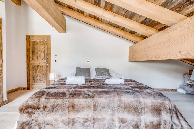 _lv_images__lot_0000000306_05_13264612