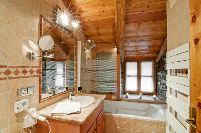 _lv_images__lot_0000000318_05_14029108