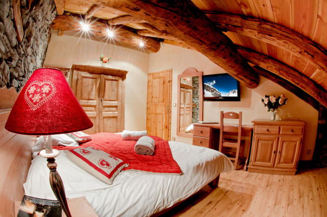 _lv_images__lot_0000000318_16_13933166