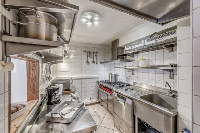 _lv_images__lot_0000000322_09_13357392