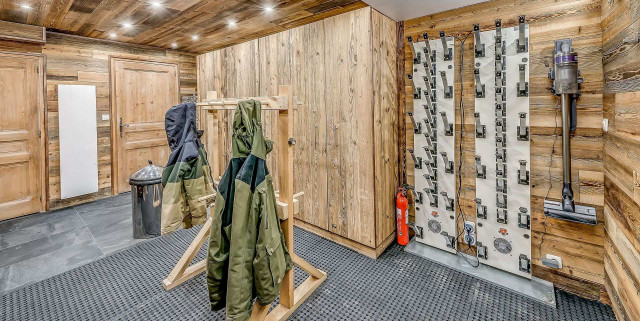 _lv_images__lot_0000000343_08_13931902