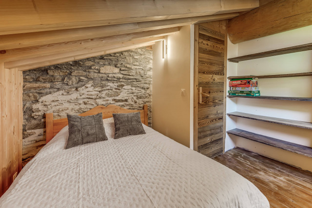 _lv_images__lot_0000000347_09_13264312