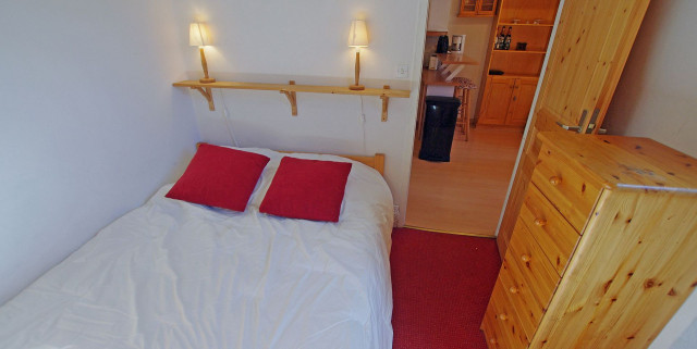 _lv_images__lot_0000000350_06_14029221