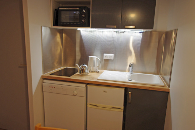 _lv_images__lot_0000000359_12_14231780